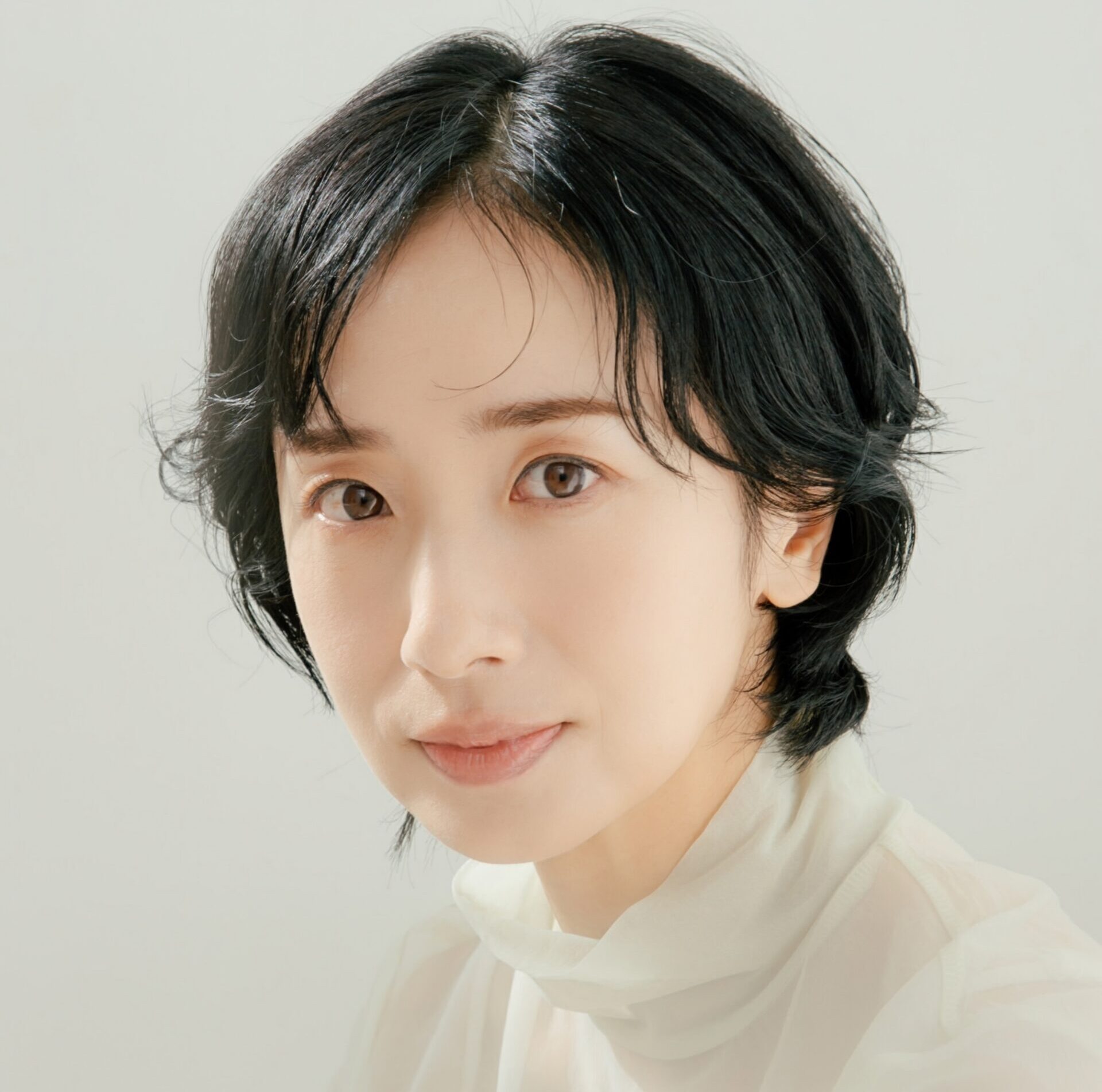 映美くらら – 株式会社ジャパン・ミュージックエンターテインメント